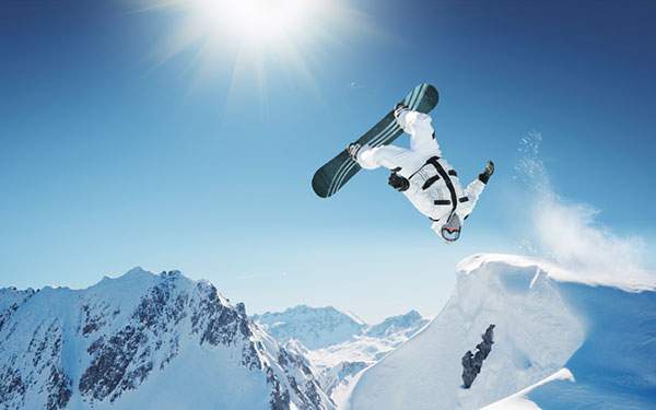 無料壁紙 スノーボードのかっこいい写真画像まとめ ウェア 雪山