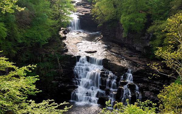 無料壁紙 大自然の中の滝を撮影した美しい写真画像まとめ Switchbox