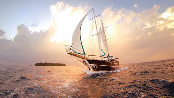 無料壁紙 帆船やヨットを撮影したかっこいい写真壁紙画像まとめ 海 空 夕日 Switchbox