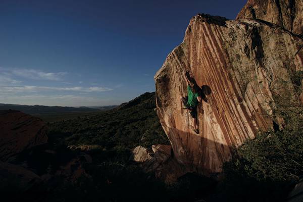 無料壁紙 ロッククライミングを撮影したかっこいい写真画像まとめ 山 岩 空 Switchbox
