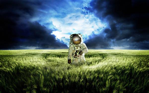 02.大草原の中の宇宙飛行士を描いたかっこいいイラスト壁紙画像