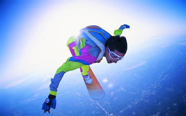 04.スカイサーフィンをする男性を撮影した爽快な写真壁紙画像