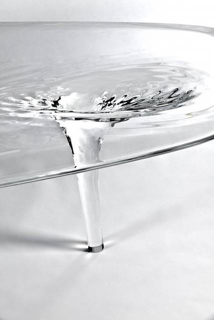 完璧な液体デザインの美しいガラステーブル - 06