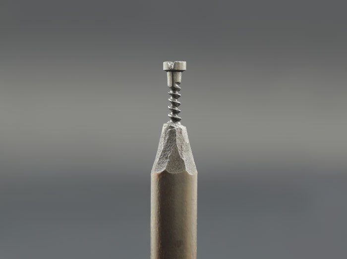 鉛筆の芯で作る超極小の彫刻作品シリーズ - 03